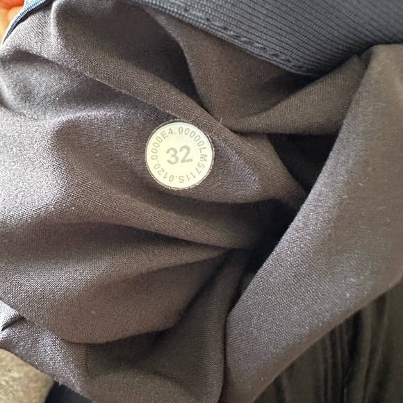 Lululemon commission pant - Picture 4 of 6